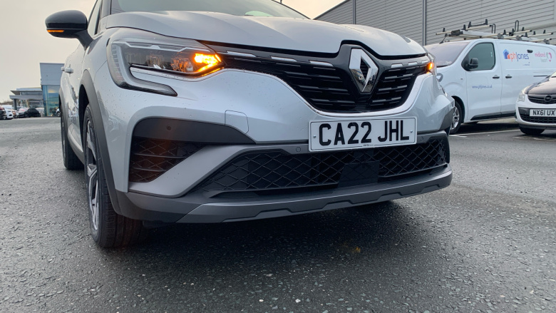 Renault Captur 1.6 E-TECH Hybrid 145 R.S. Line 5dr Auto Hybrid Hatchback
